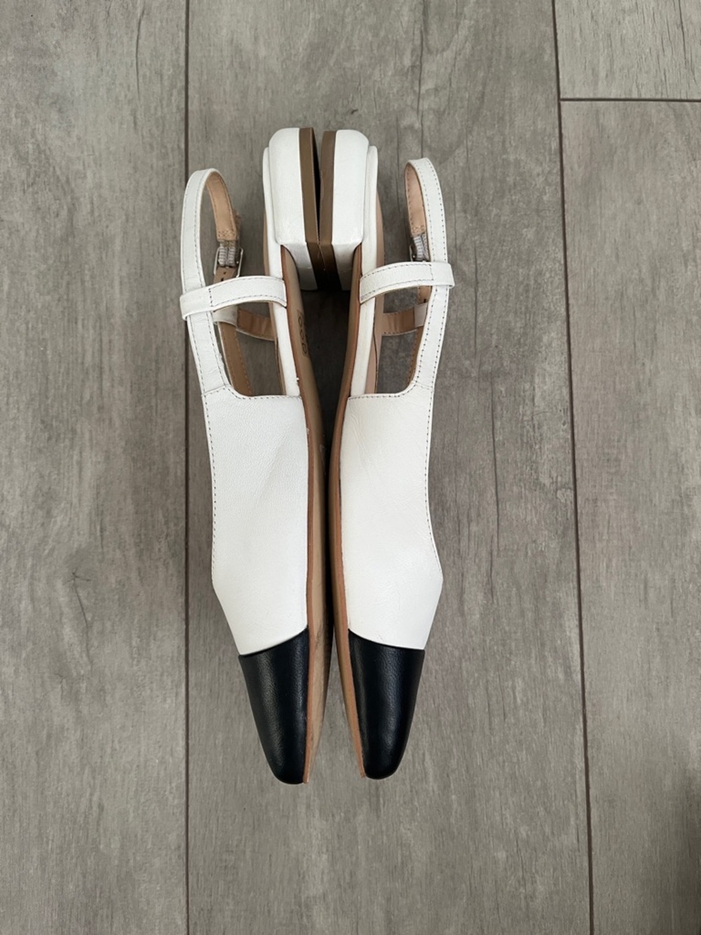 ALONSI Milana White and Black Leather Two-Tone Slingback Flats, Size 8 - Picture 7 of 10